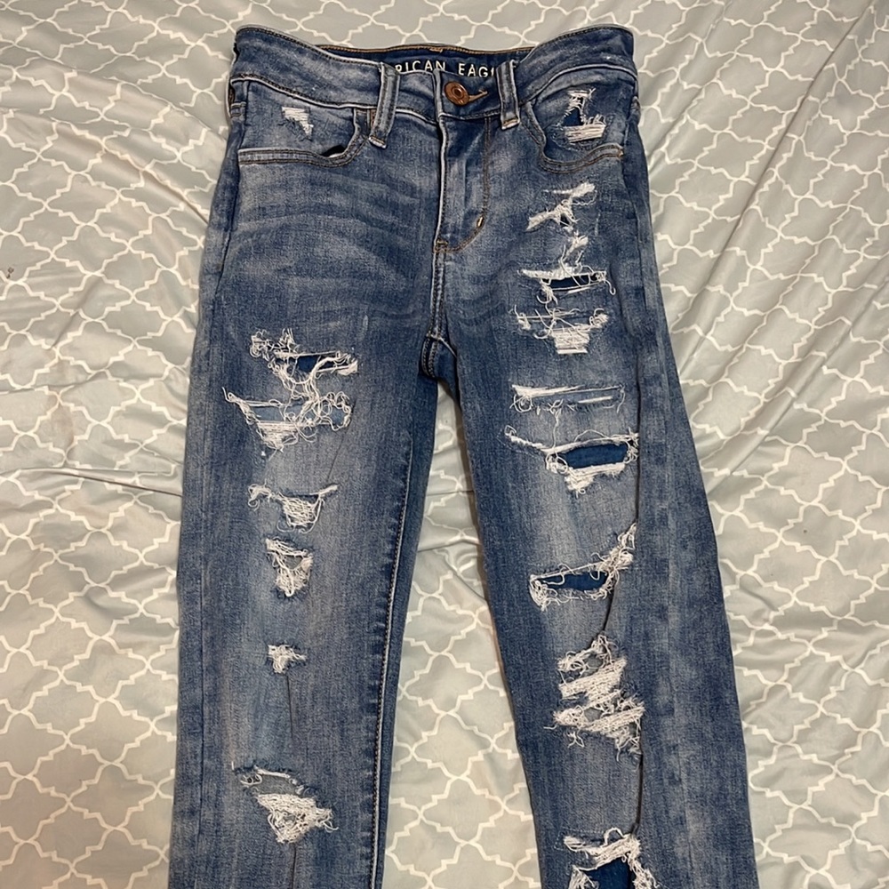 American eagle Womens blue jeans.
